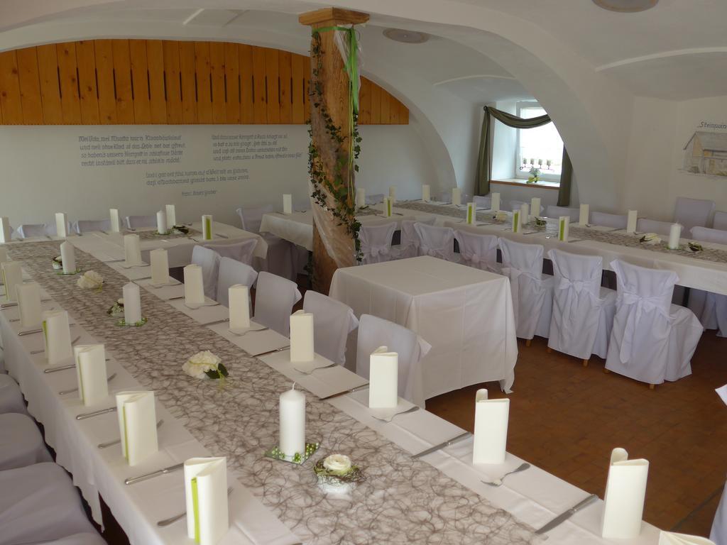 Stiftsgasthof Hochburg Exteriér fotografie